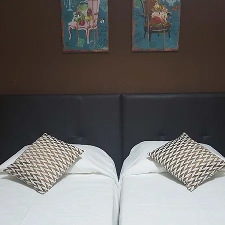 호스텔 Almancil Hostel