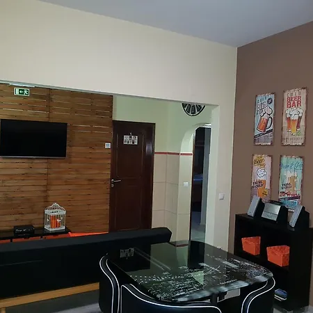 Almancil Hostel 호스텔 *