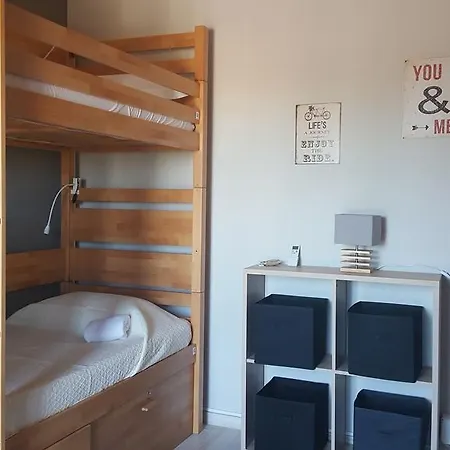 Almancil Hostel * 알만실