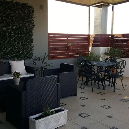 بيت شباب Almancil Hostel *