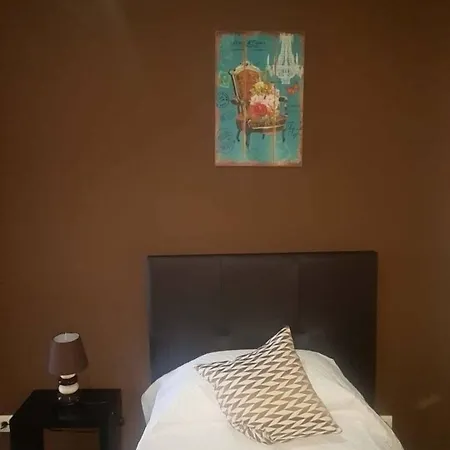 Almancil Hostel المانسيل