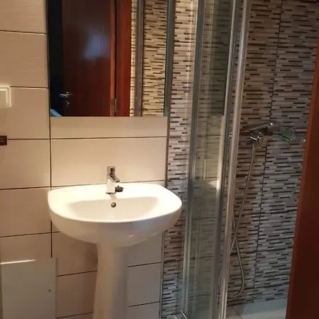 Almancil Hostel بيت شباب