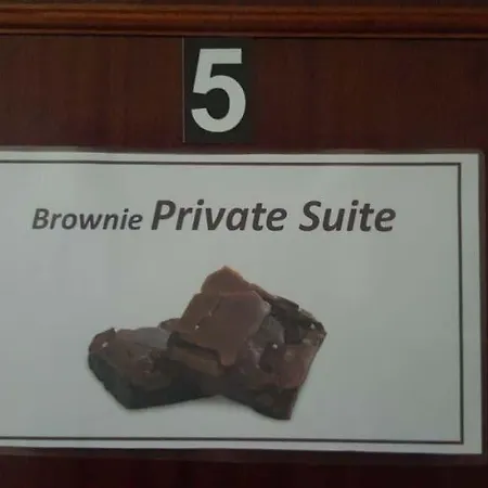 بيت شباب Almancil Hostel