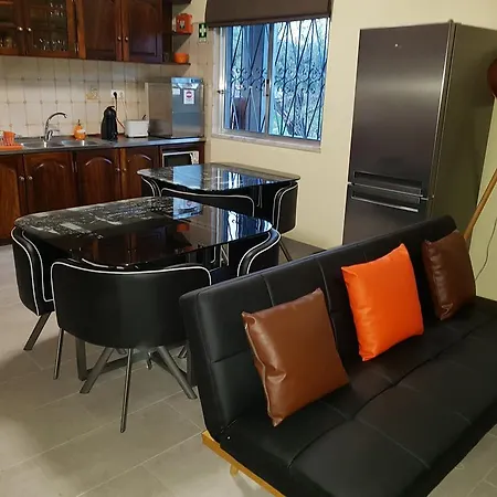 بيت شباب Almancil Hostel المانسيل