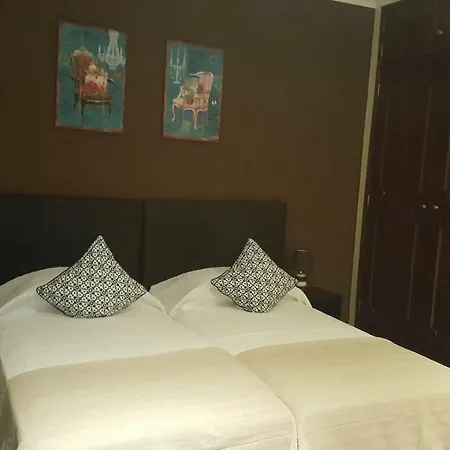 بيت شباب Almancil Hostel