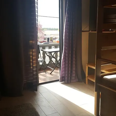אכסניה Almancil Hostel אלמנסיל